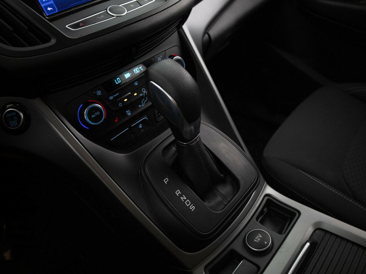 Ford Kuga II Рестайлинг, 2017 Фото №9