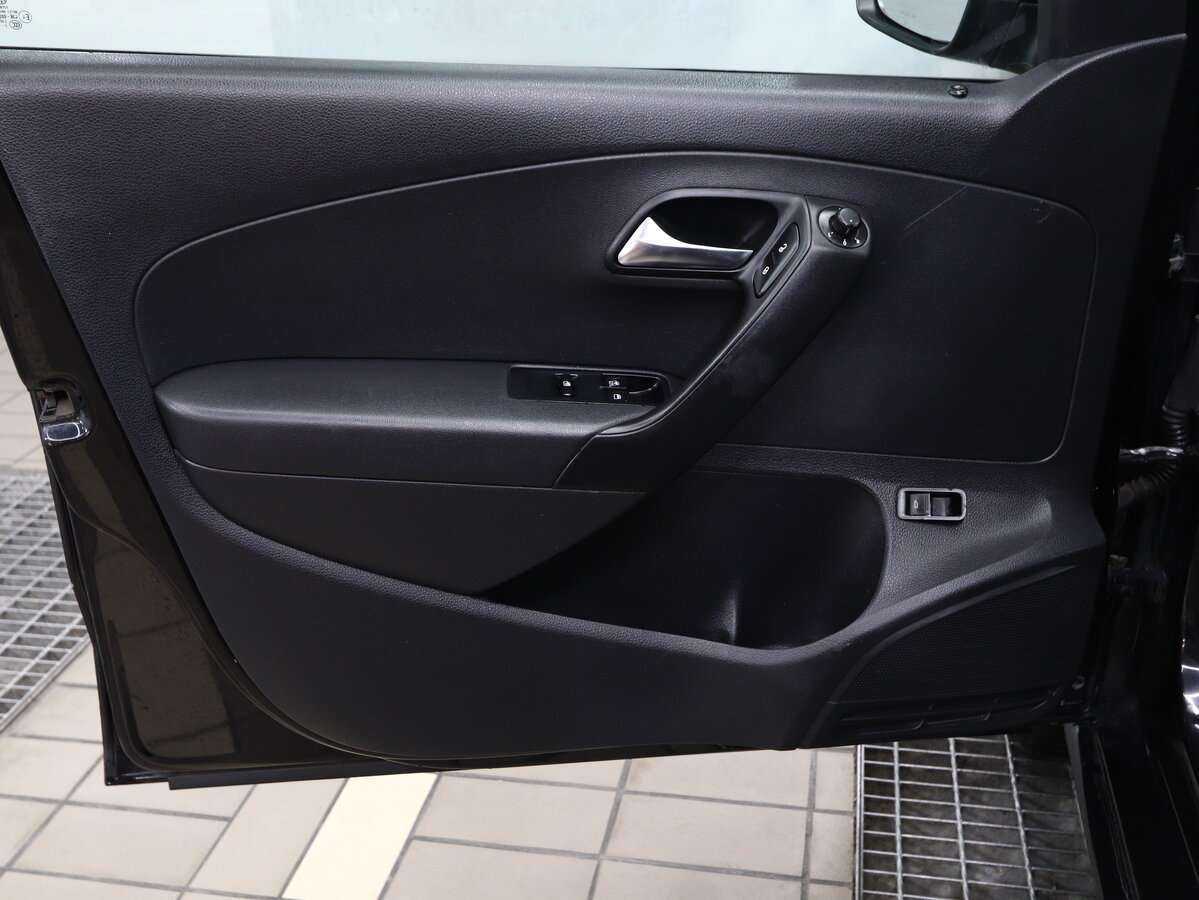 Volkswagen Polo, 2013 Фото №11