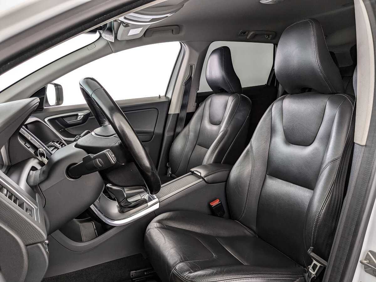 Volvo XC60, 2017 Фото №16