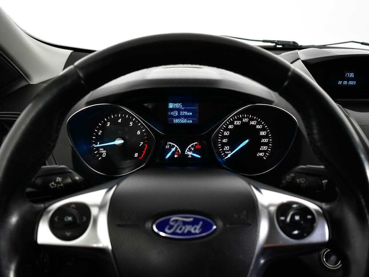 Ford Kuga, 2015 Фото №11