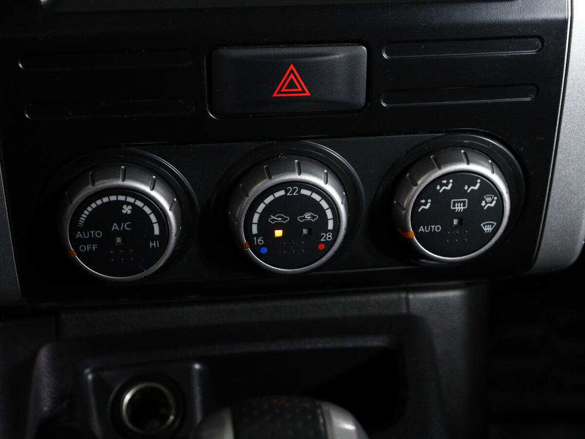 Nissan X-Trail, 2013 Фото №18