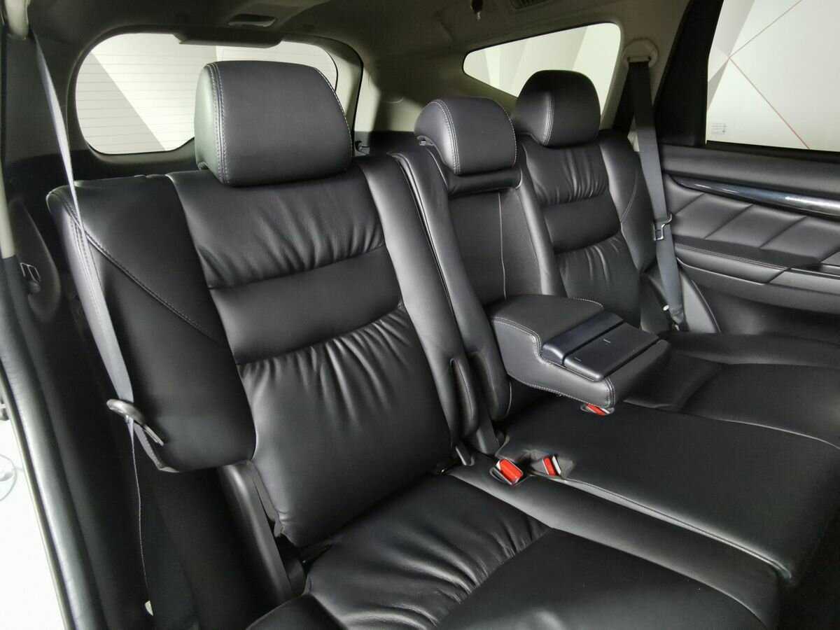 Mitsubishi Pajero Sport, 2017 Фото №13