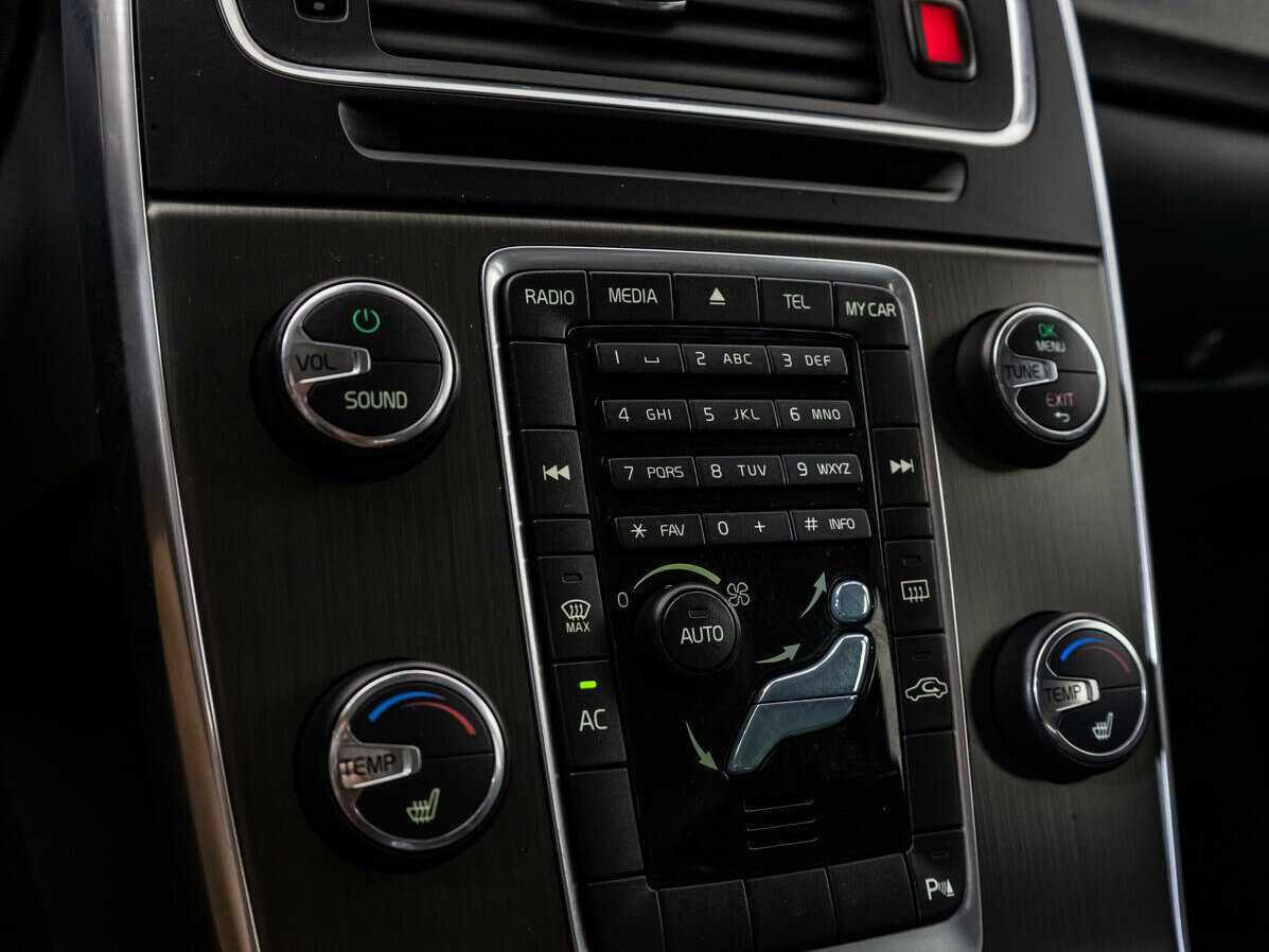 Volvo V60, 2012 Фото №15