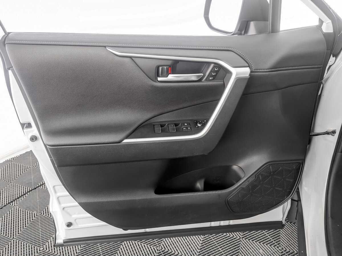 Toyota RAV4, 2020 Фото №15