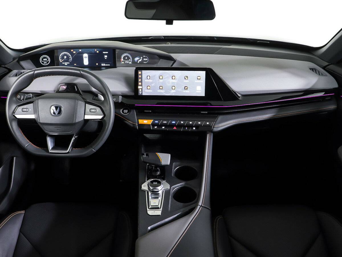 Changan UNI-V, 2023 Фото №13