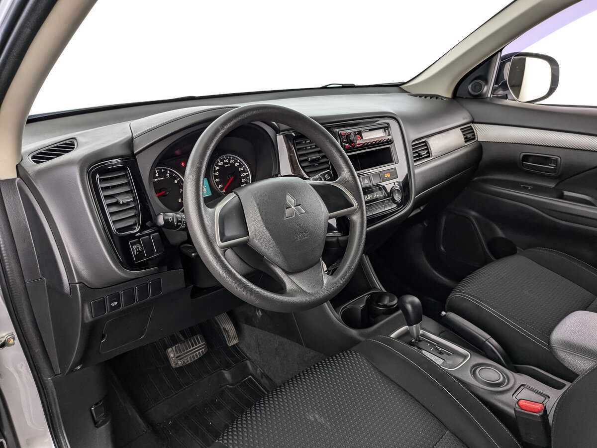 Mitsubishi Outlander, 2015 Фото №11