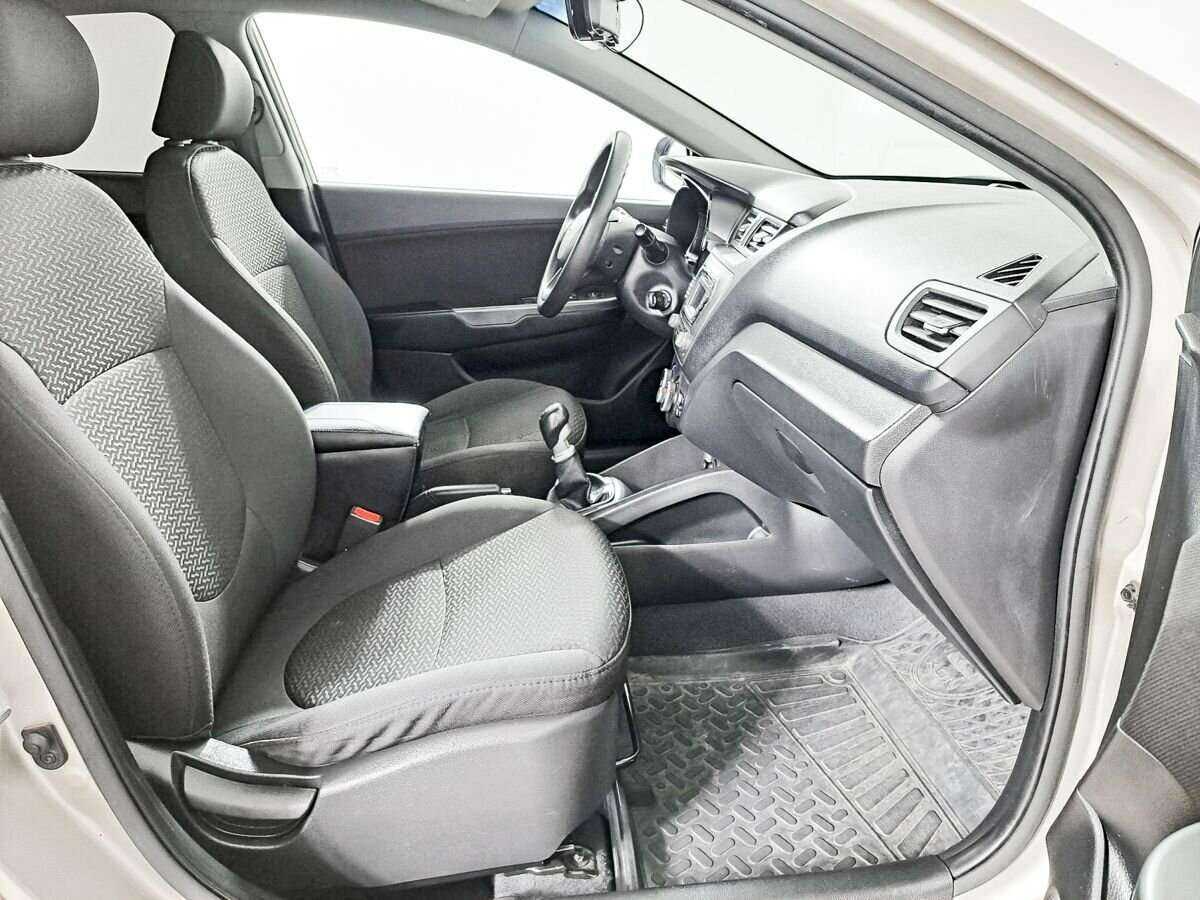 Kia Rio 5-speed, 2013 Фото №9