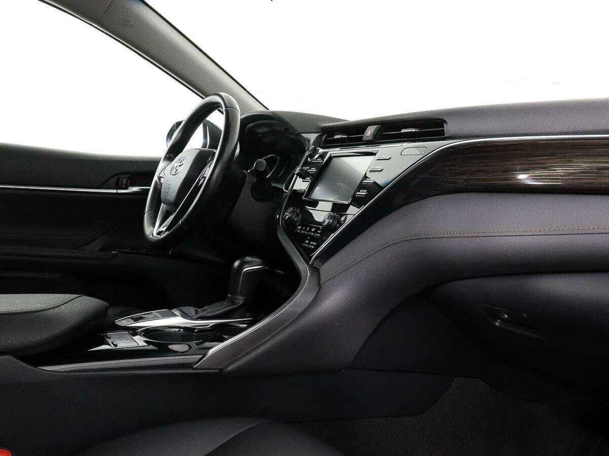 Toyota Camry, 2019 Фото №7