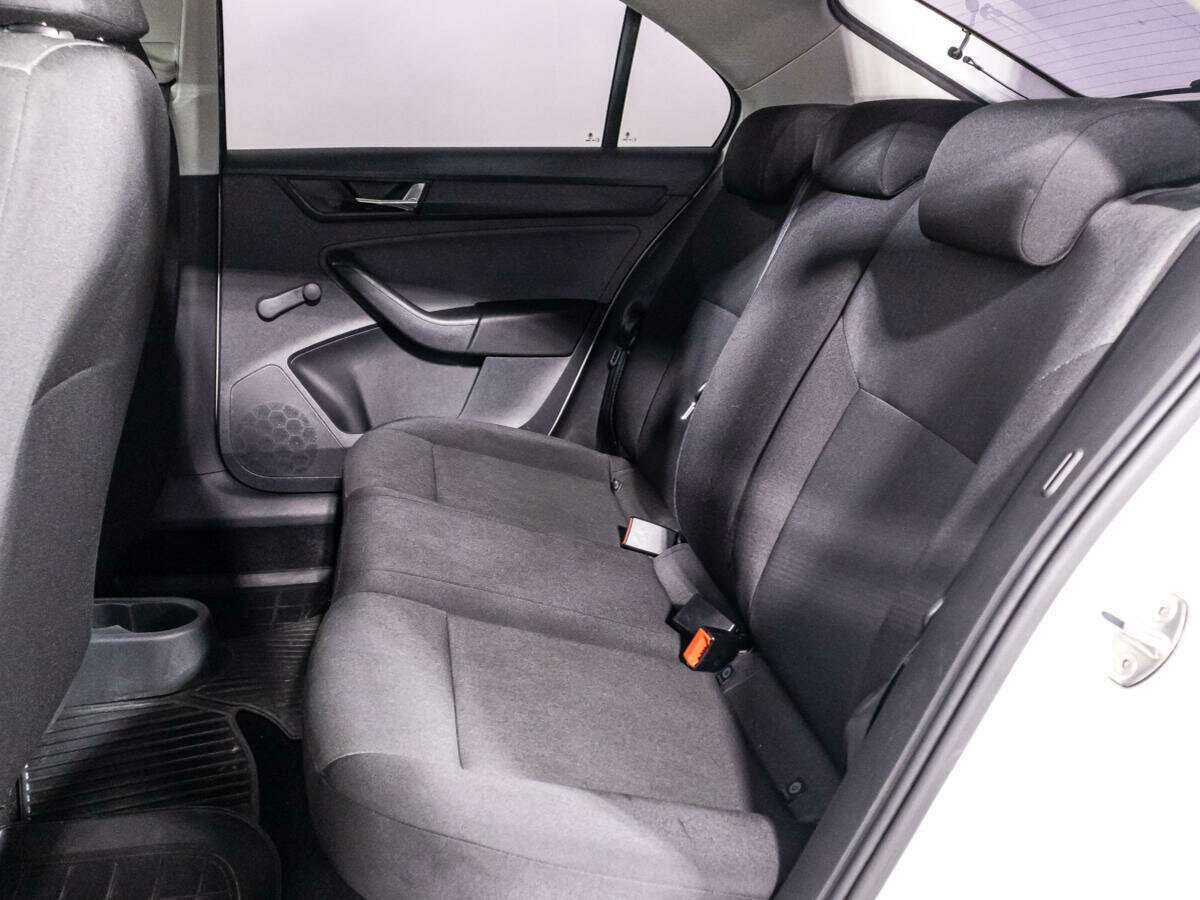 Skoda Rapid, 2017 Фото №10