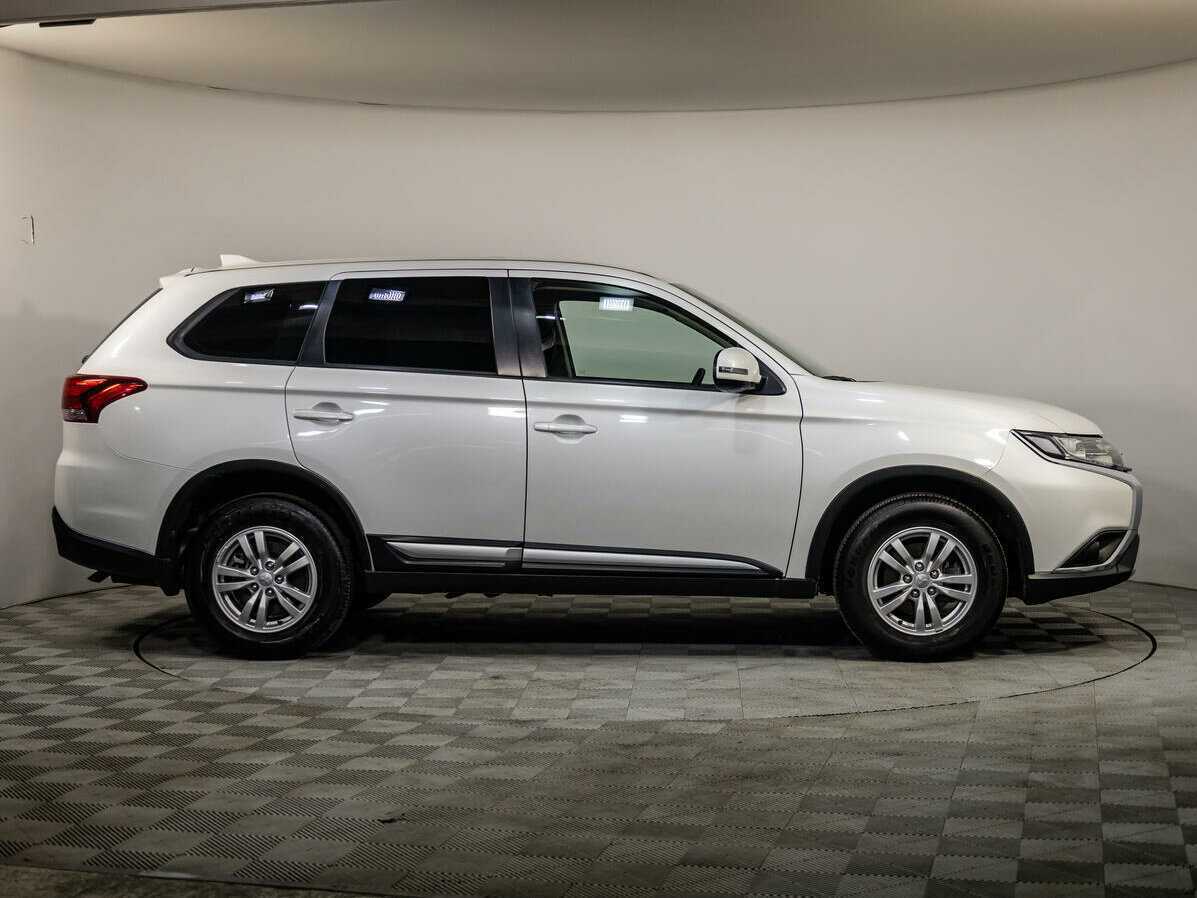 Mitsubishi Outlander, 2020 Фото №3