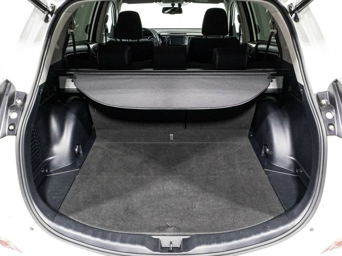 Toyota RAV4, 2019 Фото №15