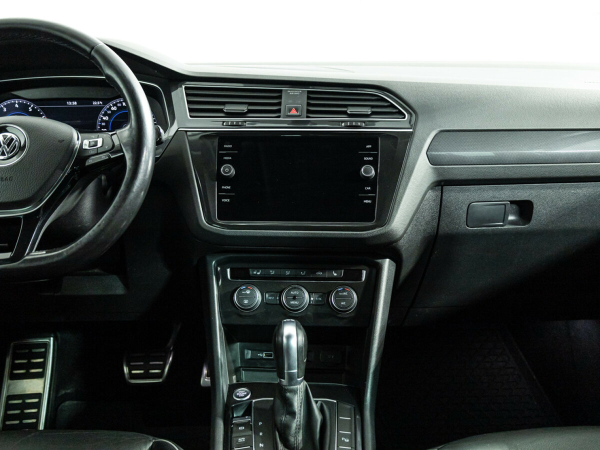 Volkswagen Tiguan II, 2018 Фото №14