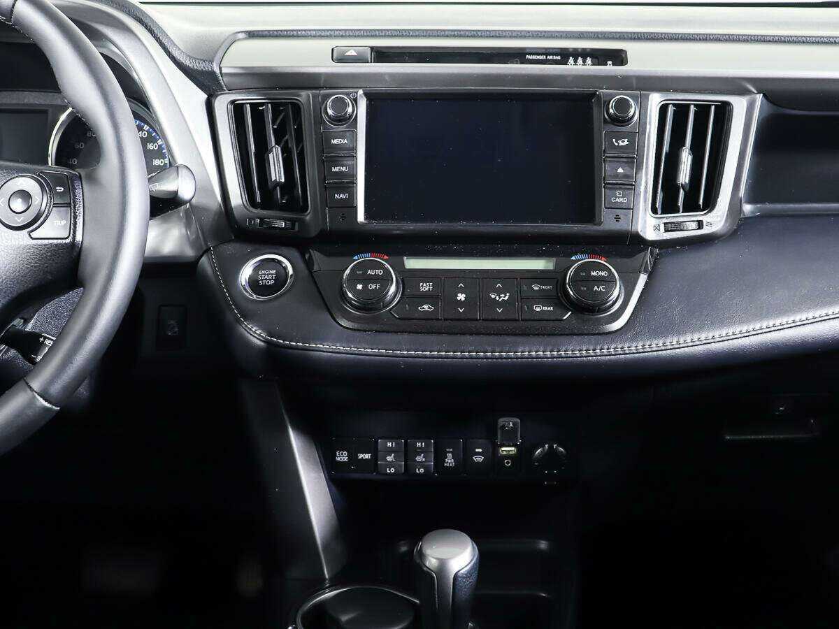 Toyota RAV4, 2018 Фото №13