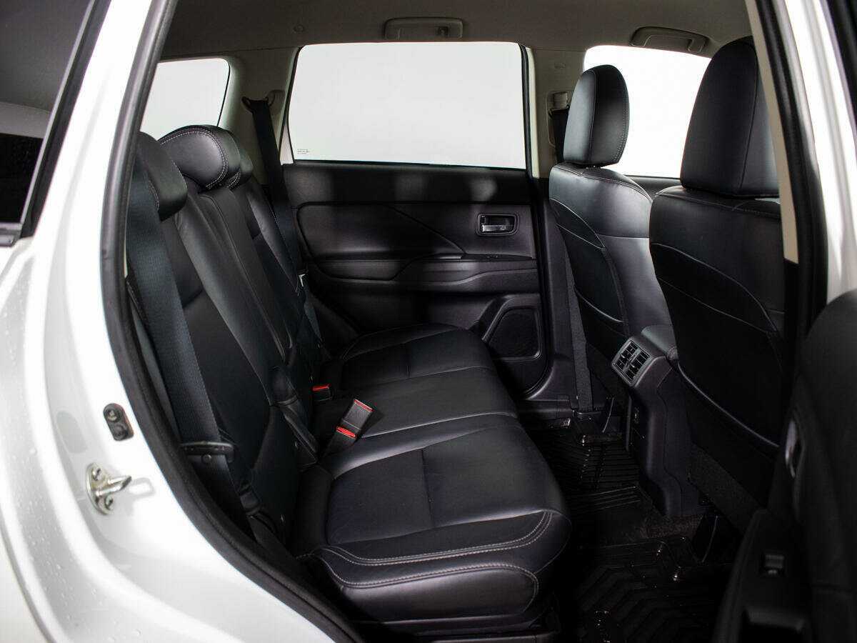 Mitsubishi Outlander, 2020 Фото №10