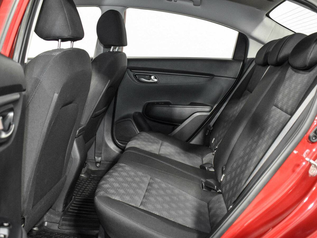 Kia Rio, 2018 Фото №12