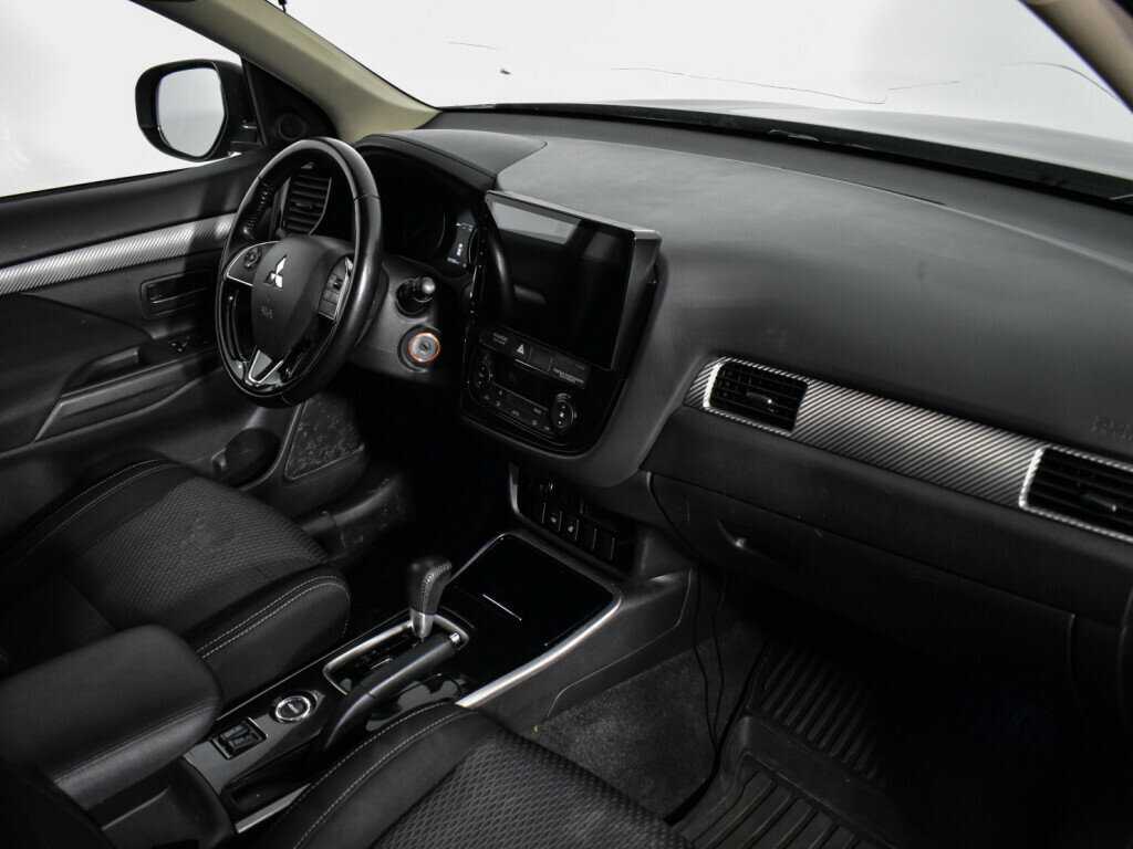 Mitsubishi Outlander, 2017 Фото №13