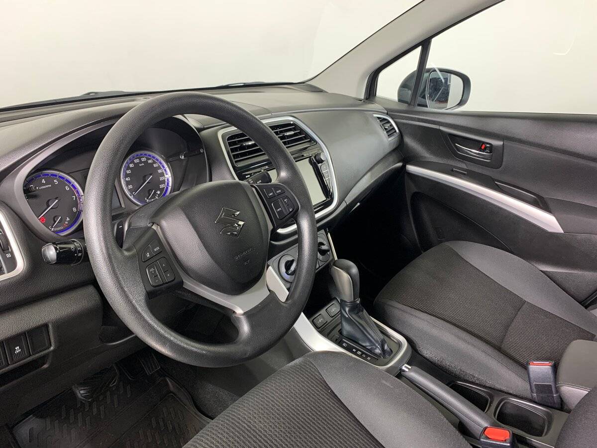 Suzuki SX4, 2018 Фото №11