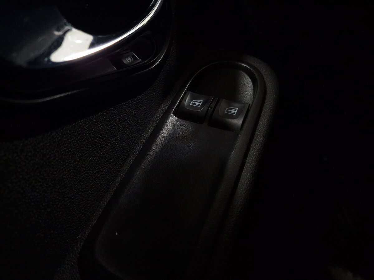 Nissan Terrano, 2016 Фото №9