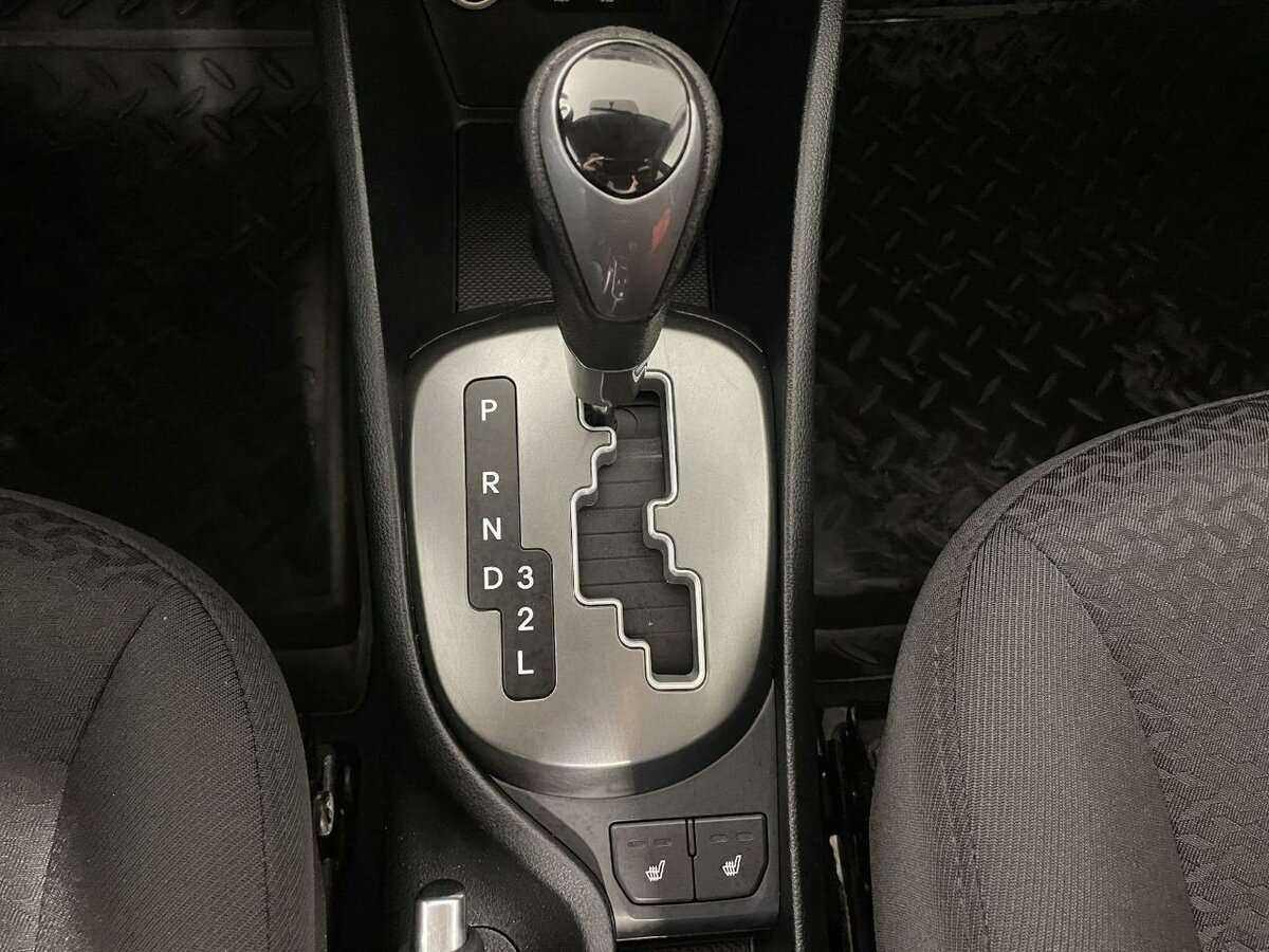 Kia Rio, 2017 Фото №12