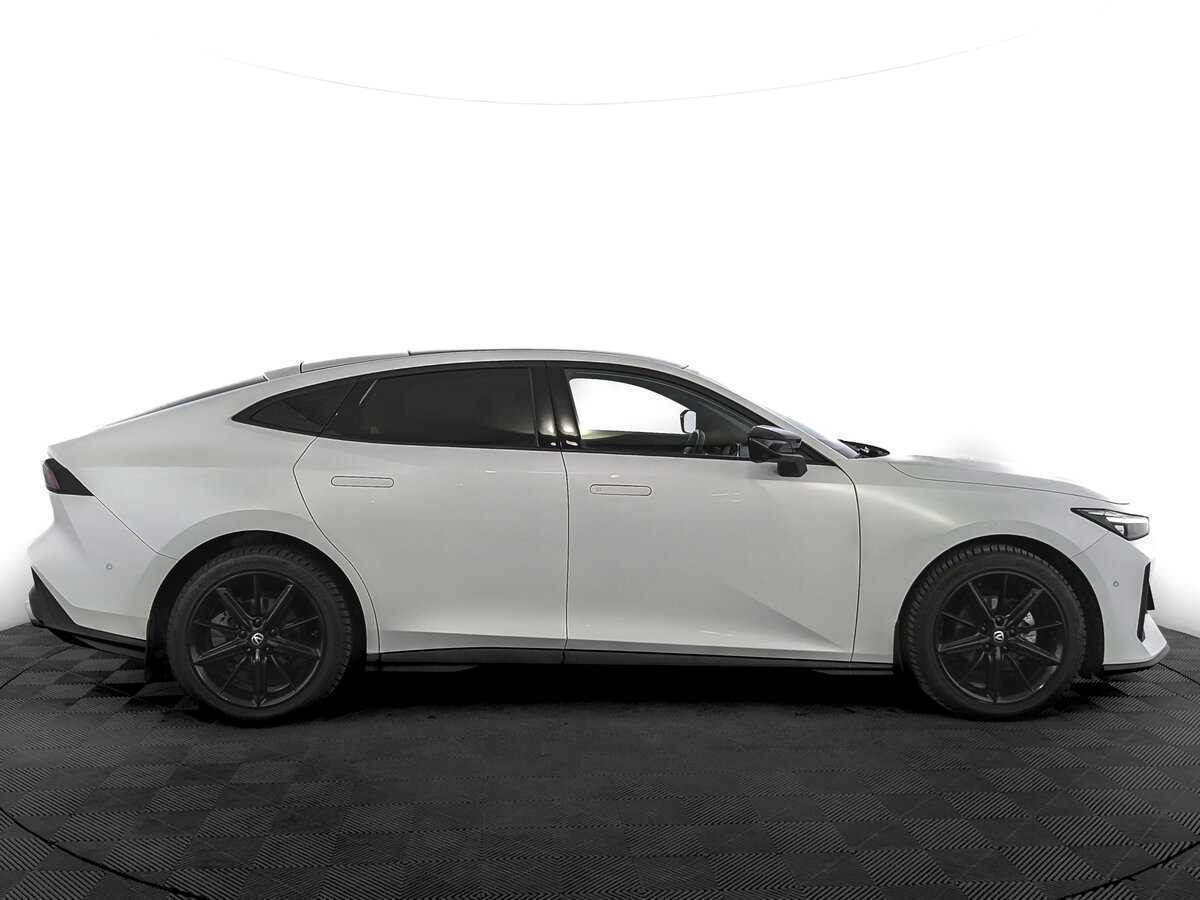 Changan UNI-V, 2023 Фото №4