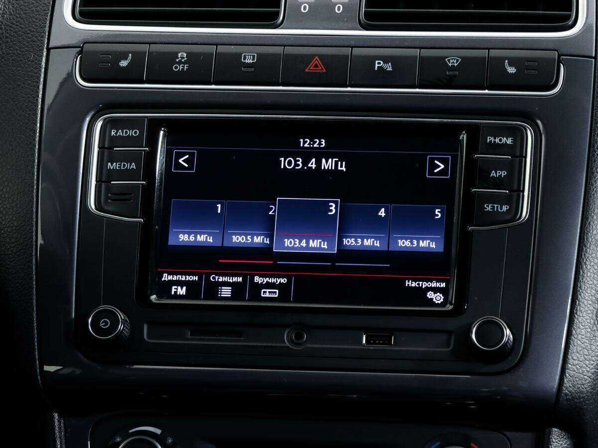 Volkswagen Polo, 2018 Фото №11