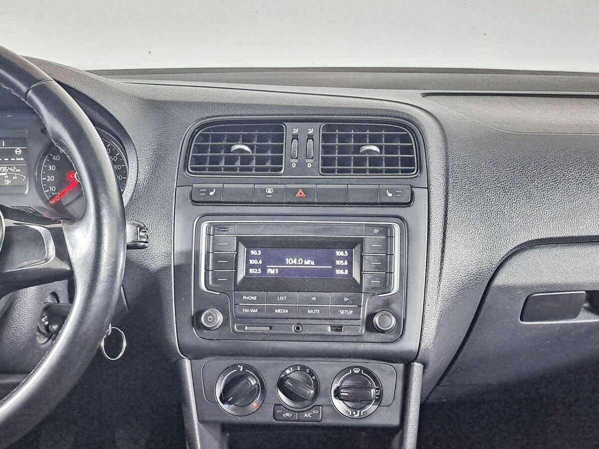 Volkswagen Polo, 2018 Фото №12