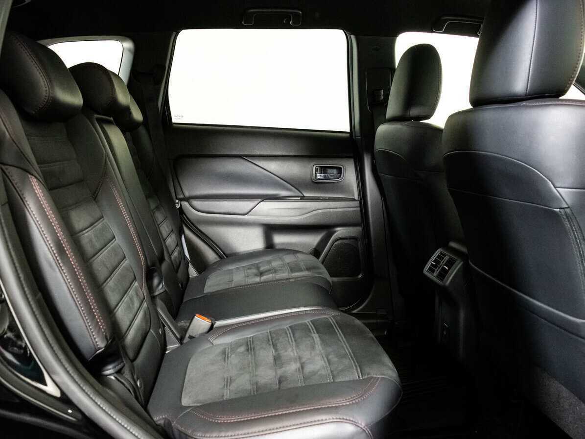 Mitsubishi Outlander, 2021 Фото №18