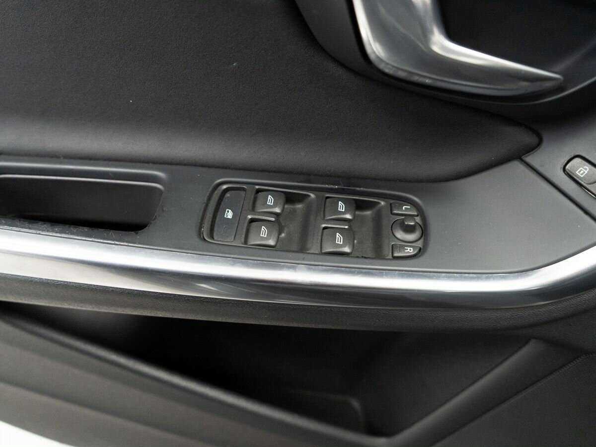 Volvo S60, 2012 Фото №13