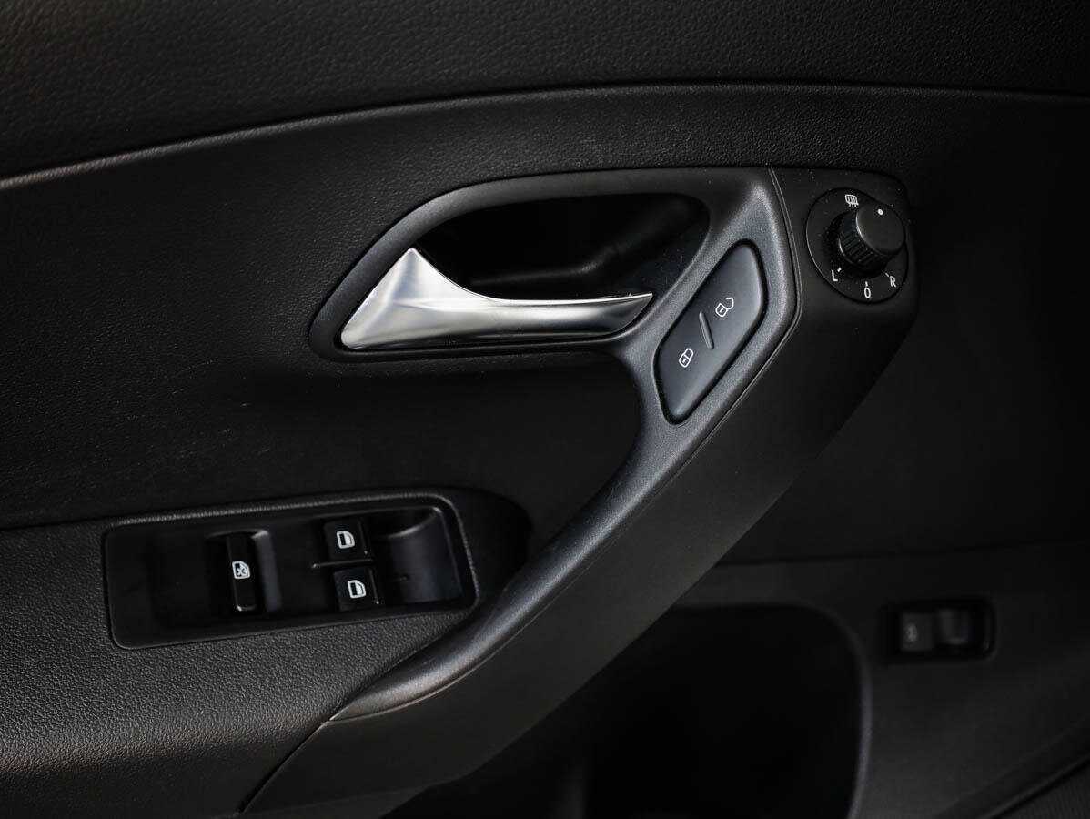 Volkswagen Polo, 2017 Фото №16