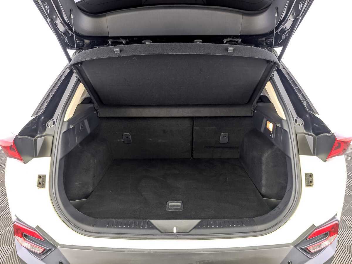 FAW Bestune T77, 2021 Фото №8