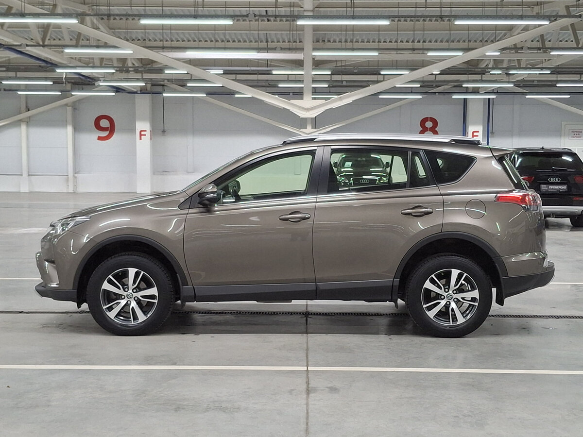 Toyota RAV4 IV (XA40) Рестайлинг, 2015 Фото №8