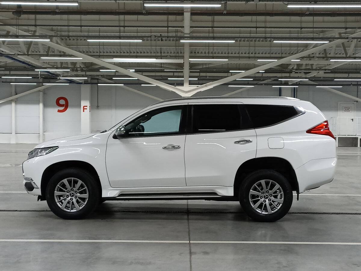 Mitsubishi Pajero Sport, 2018 Фото №8