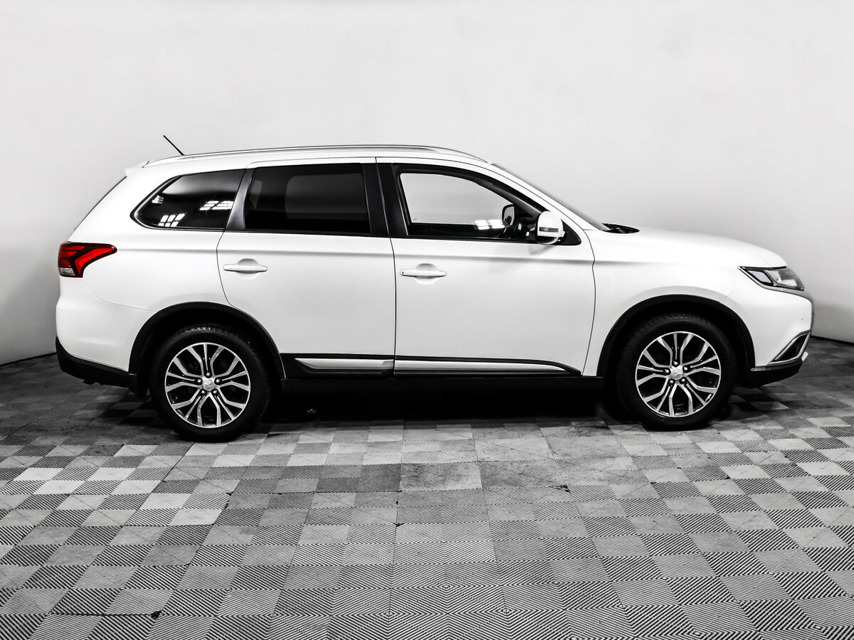 Mitsubishi Outlander III Рестайлинг 2, 2016 Фото №4