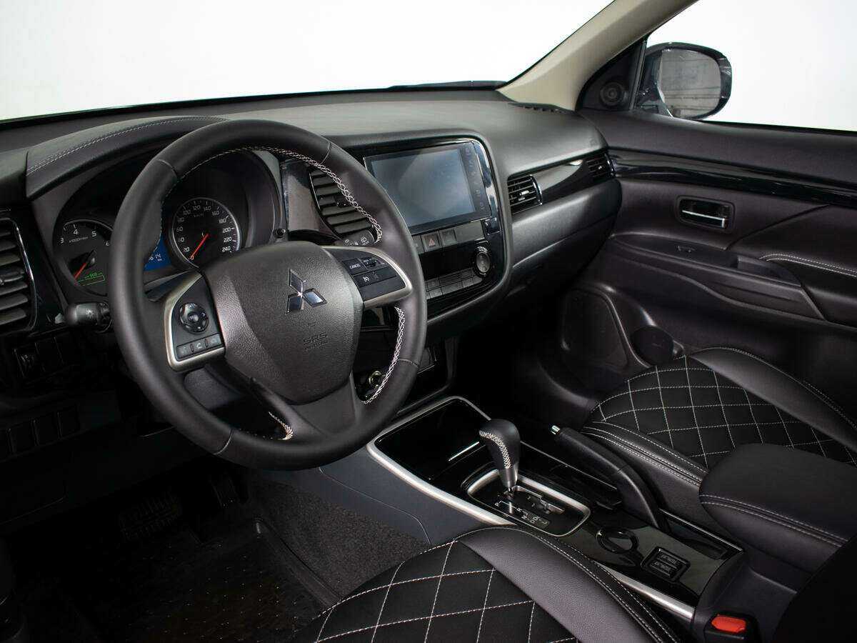 Mitsubishi Outlander, 2022 Фото №13