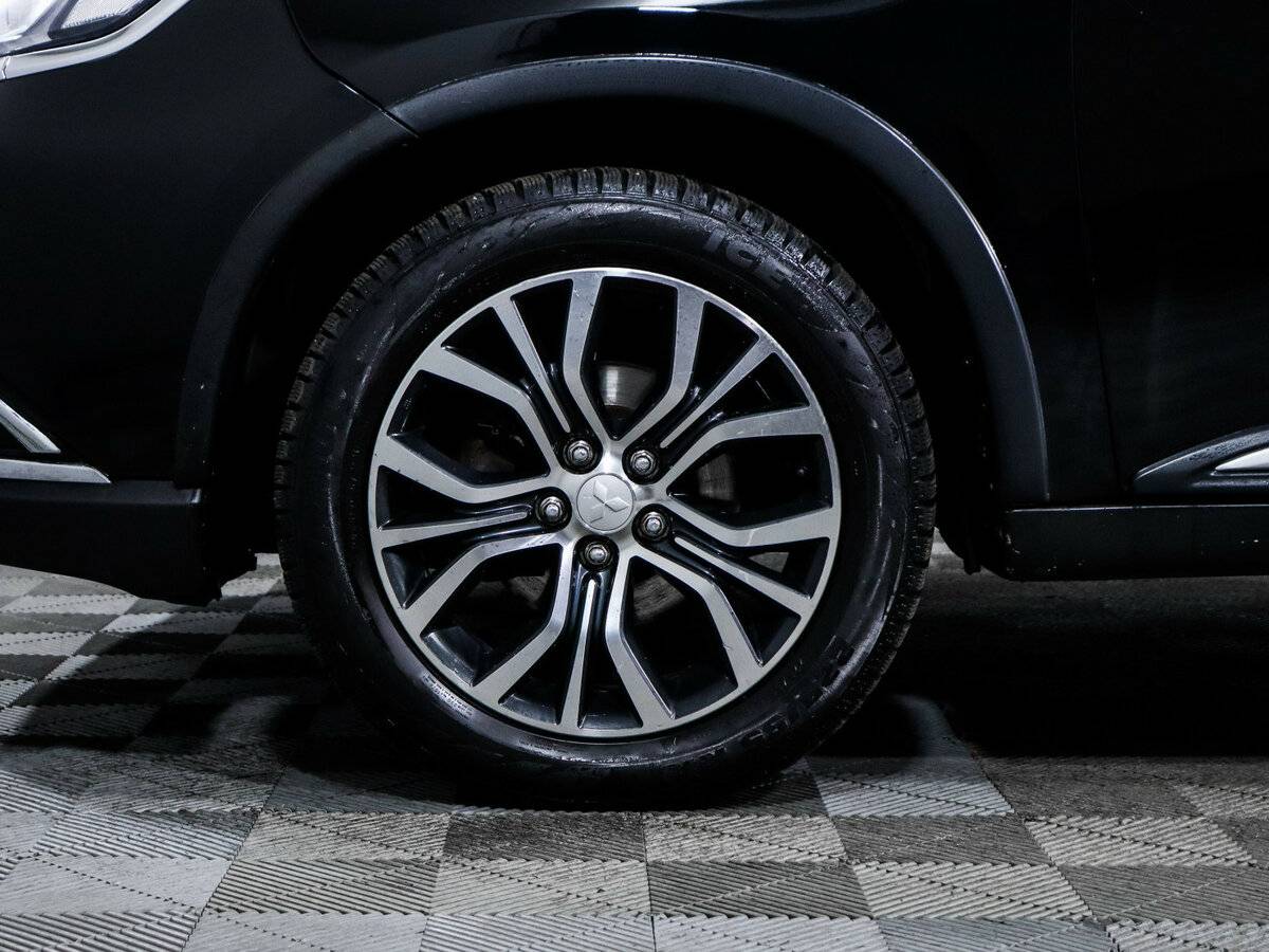 Mitsubishi Outlander III Рестайлинг 2, 2015 Фото №15