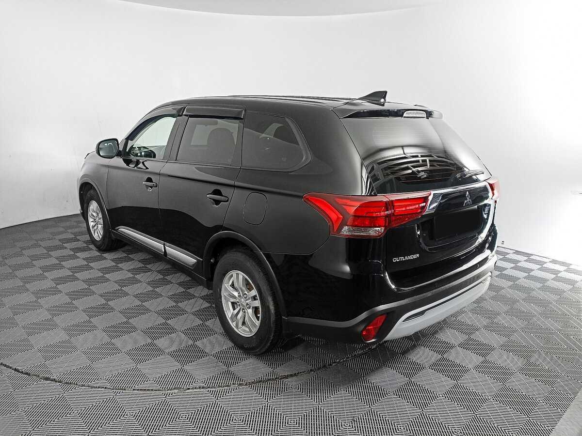 Mitsubishi Outlander, 2021 Фото №6