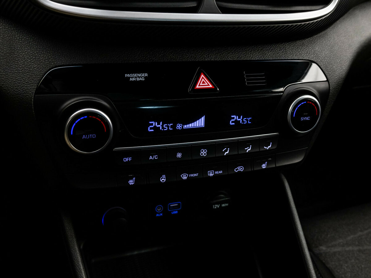 Hyundai Tucson III Рестайлинг, 2018 Фото №11