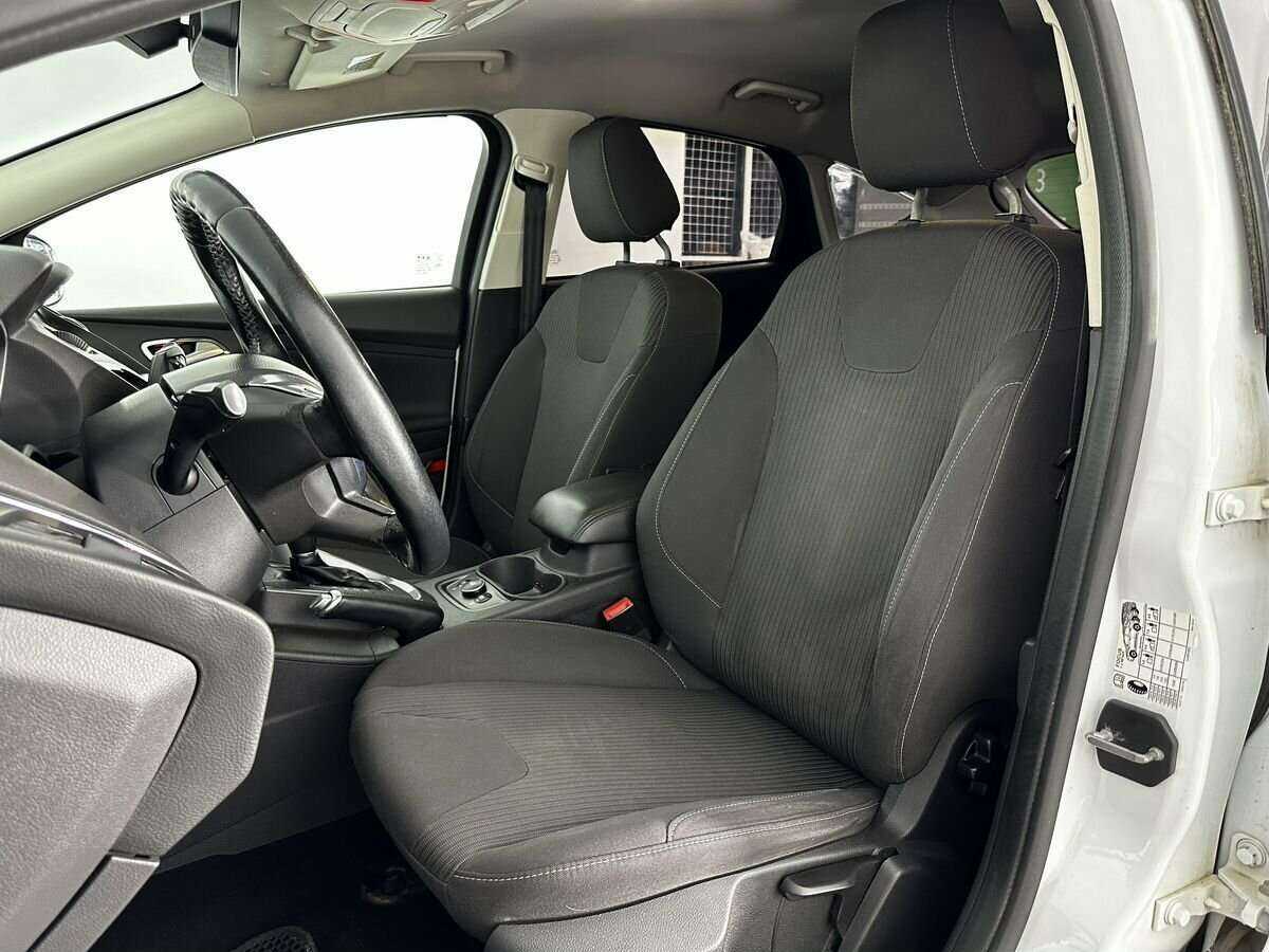 Ford Focus, 2012 Фото №8