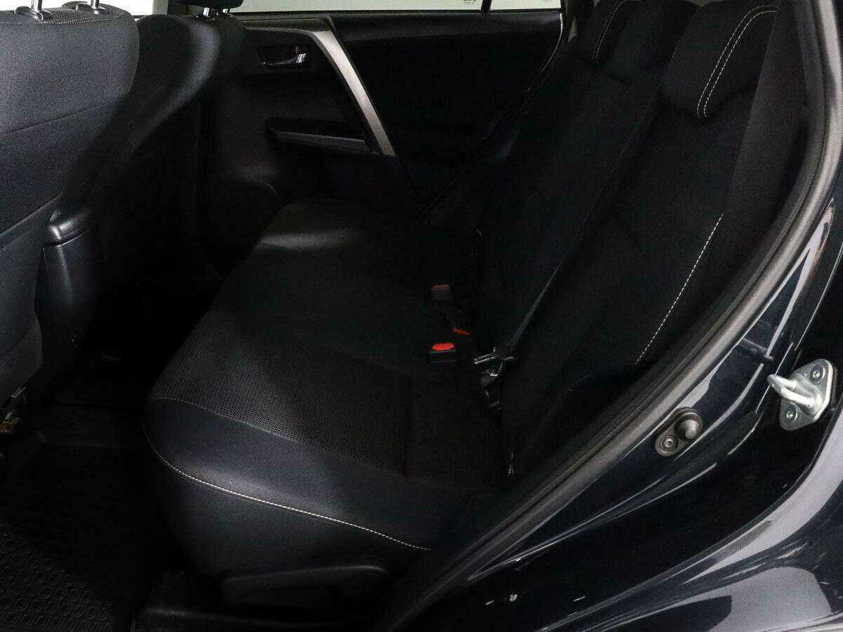Toyota RAV4, 2017 Фото №8