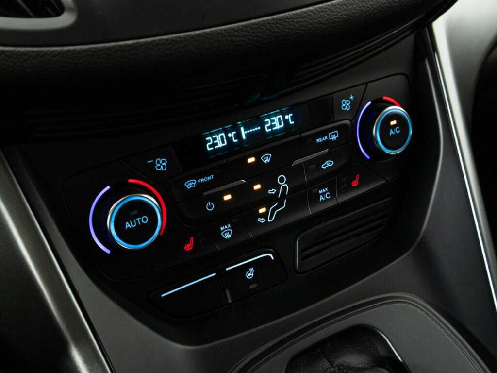 Ford Kuga, 2017 Фото №16