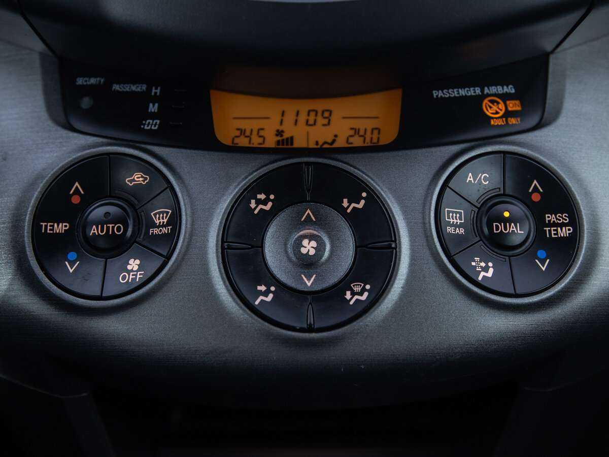 Toyota RAV4, 2012 Фото №12