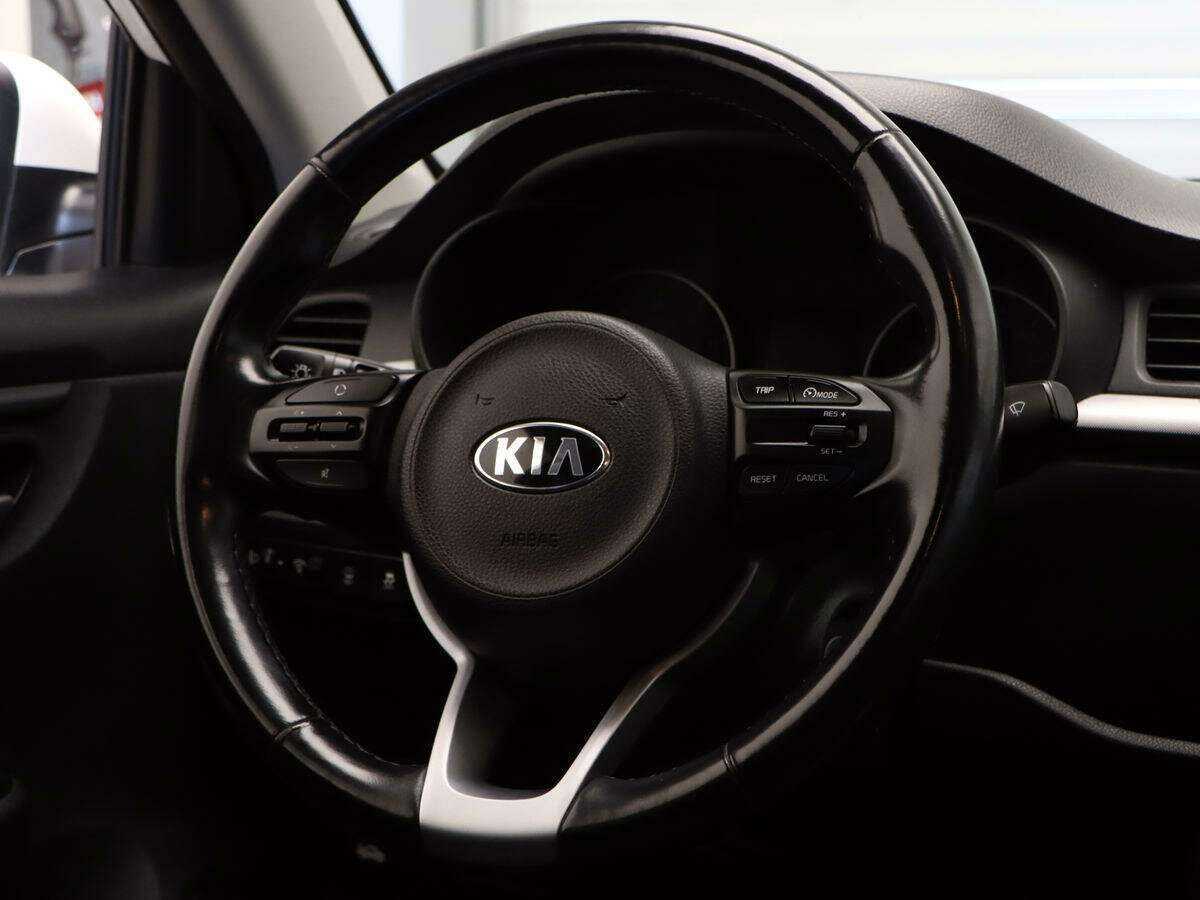Kia Rio, 2018 Фото №11