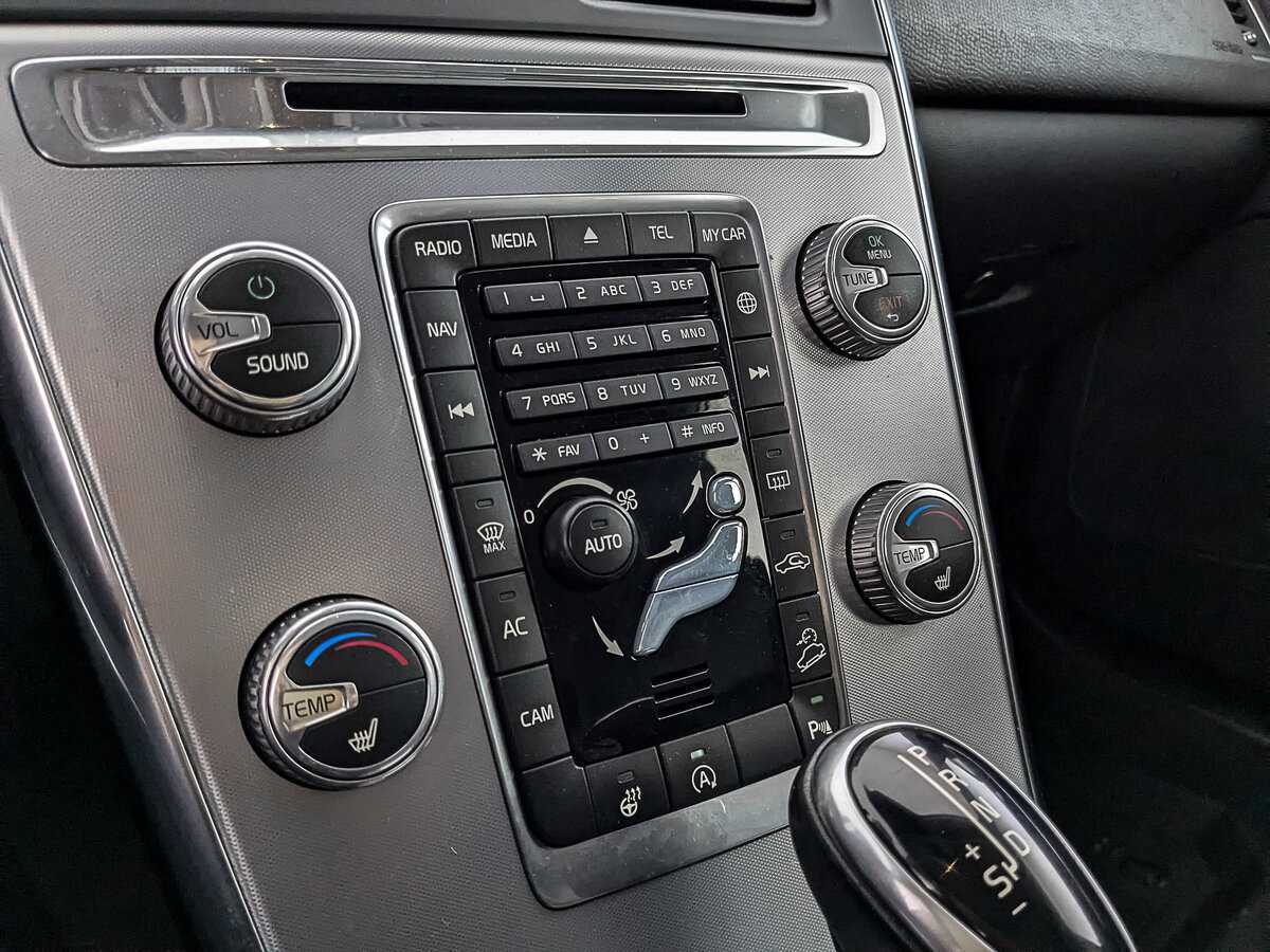 Volvo XC60, 2017 Фото №24