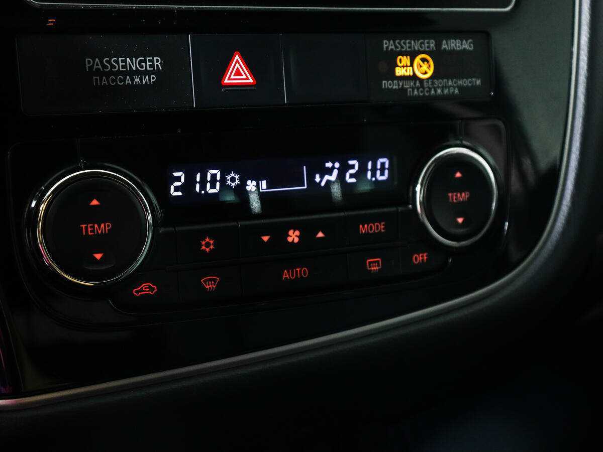 Mitsubishi Outlander, 2018 Фото №14