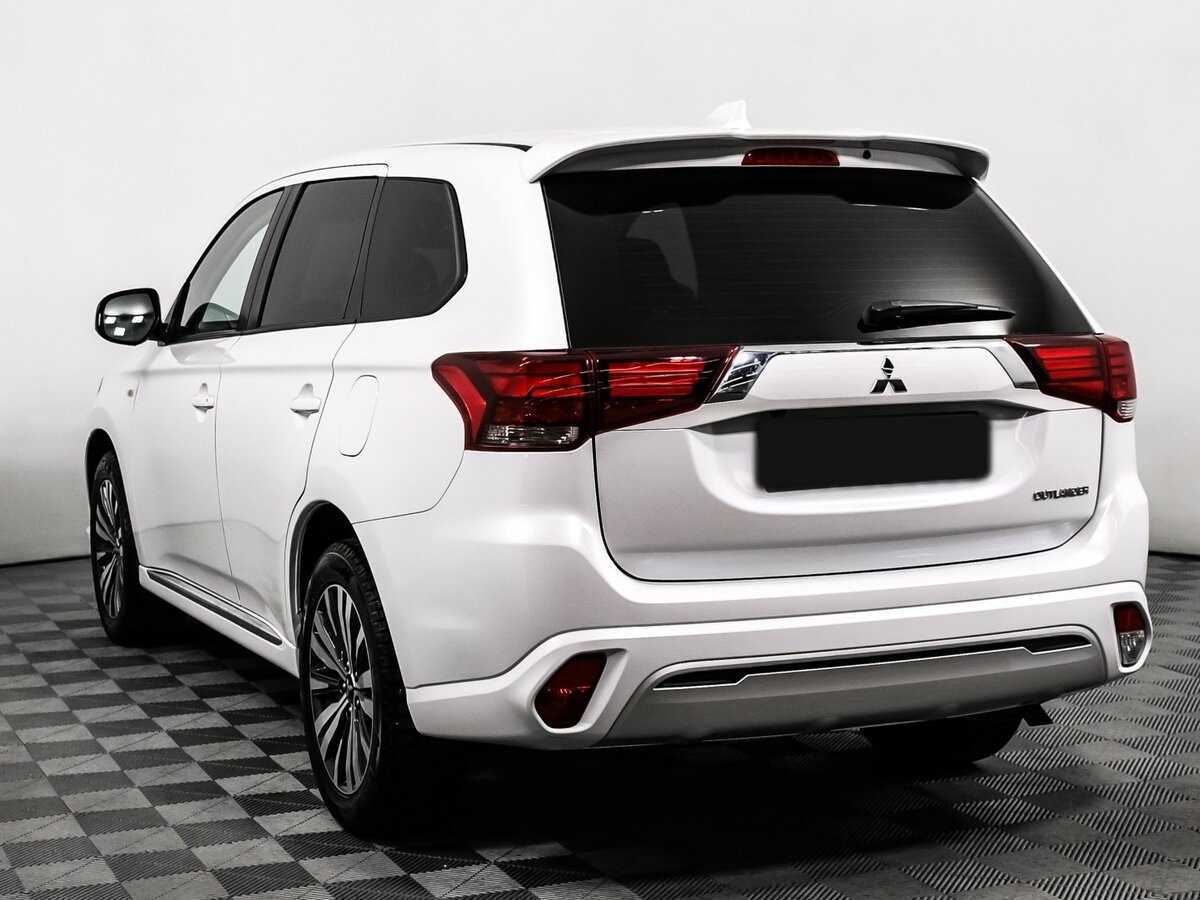 Mitsubishi Outlander, 2022 Фото №7