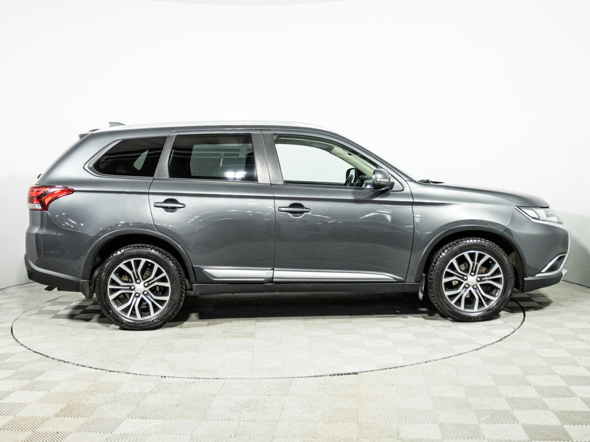 Mitsubishi Outlander III Рестайлинг 2, 2017 Фото №4