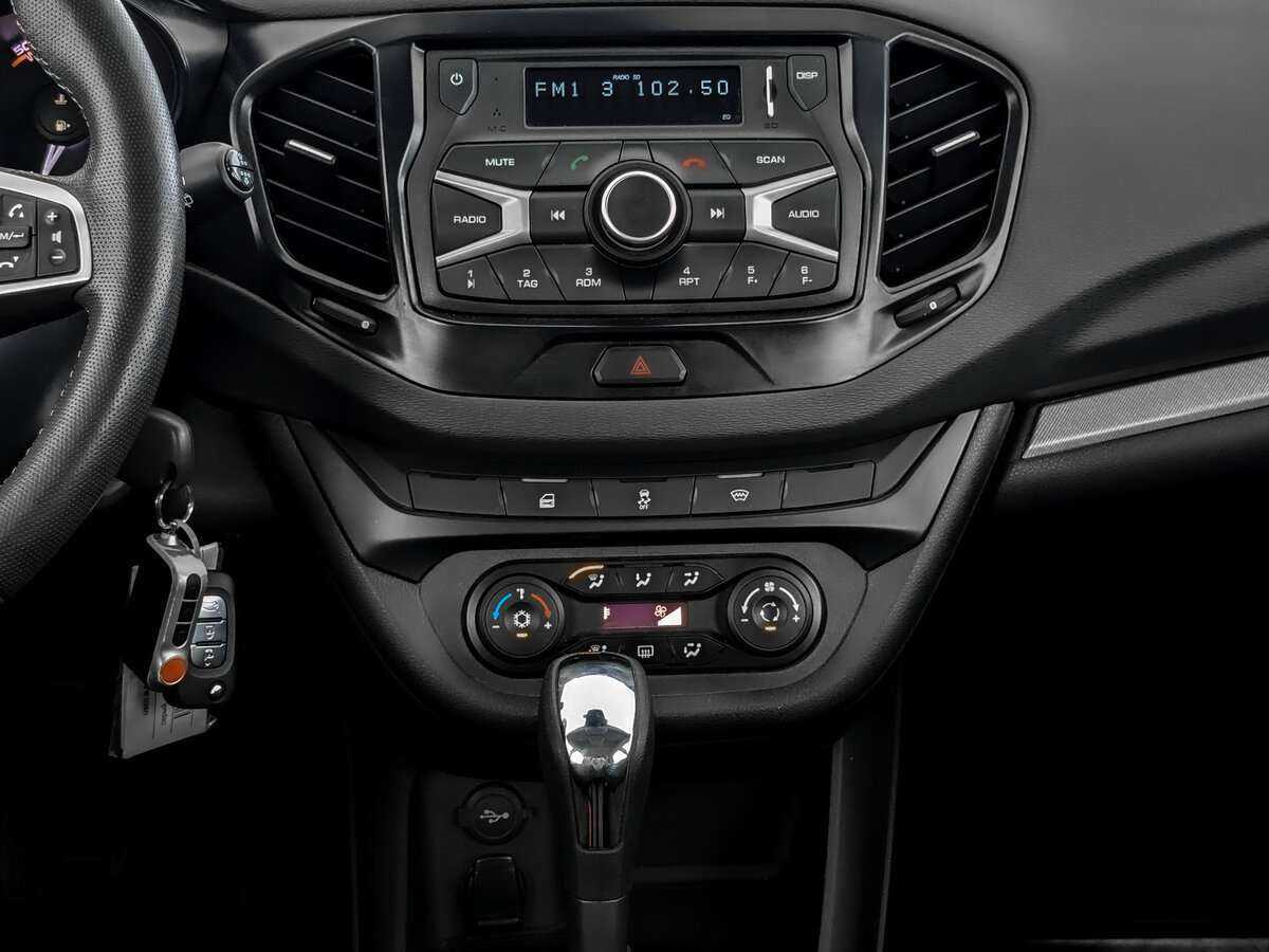 Lada (ВАЗ) Vesta SW, 2021 Фото №13