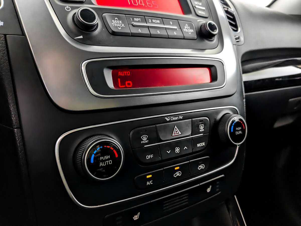 Kia Sorento, 2018 Фото №19