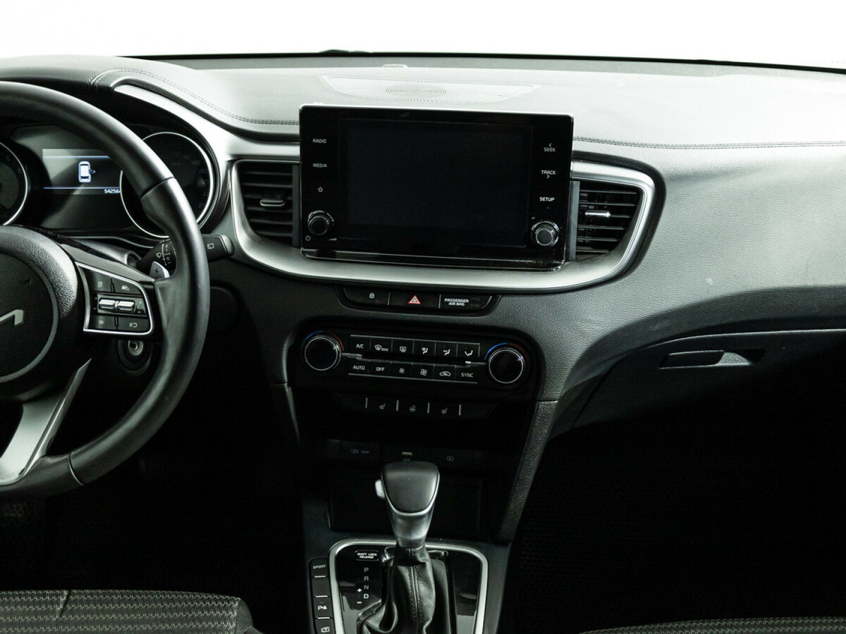 Kia Ceed III Рестайлинг, 2022 Фото №14