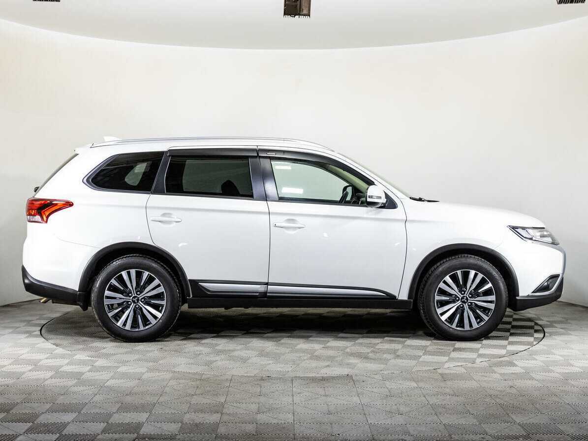 Mitsubishi Outlander, 2020 Фото №4